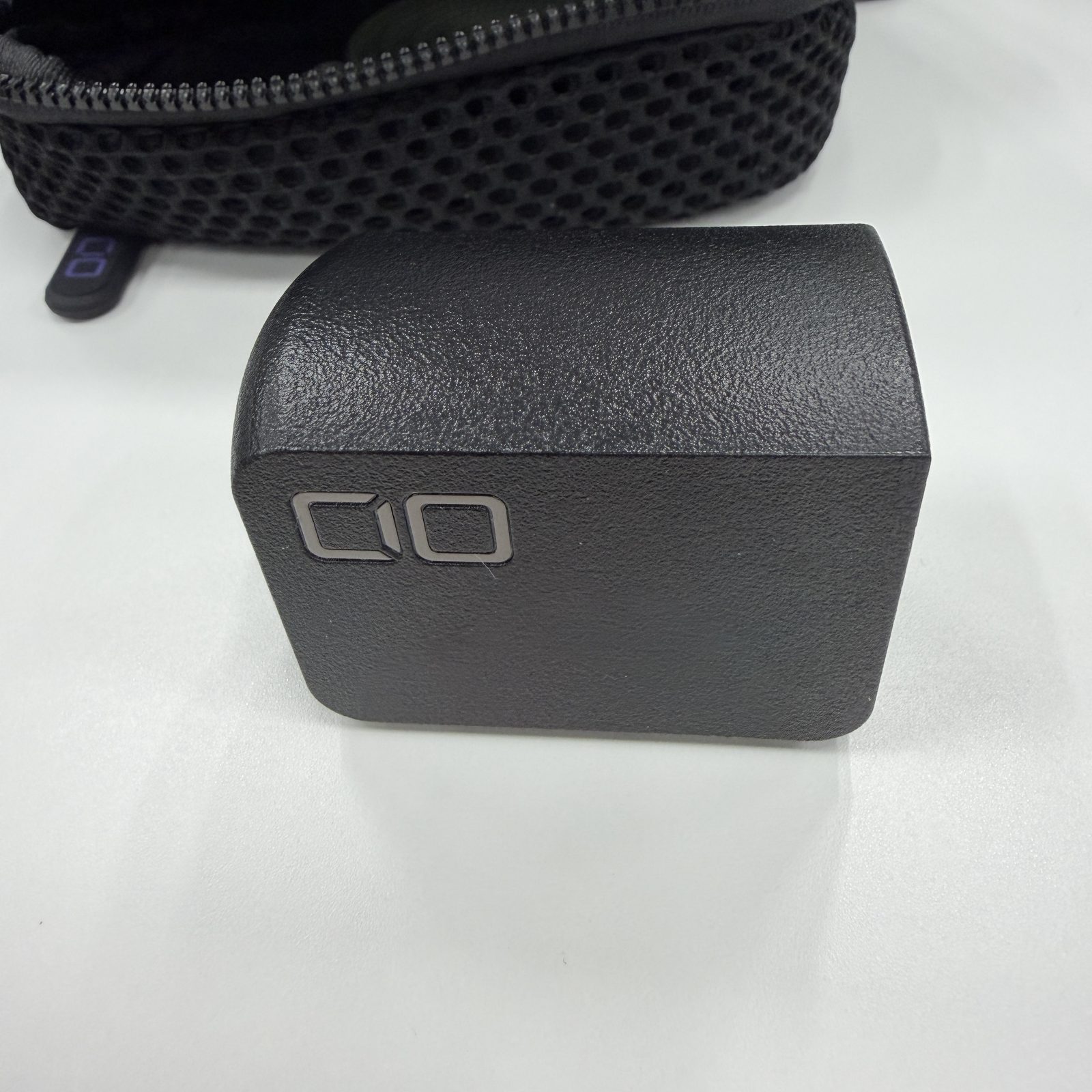 CIO NovaPort充電器 CIOロゴ側面