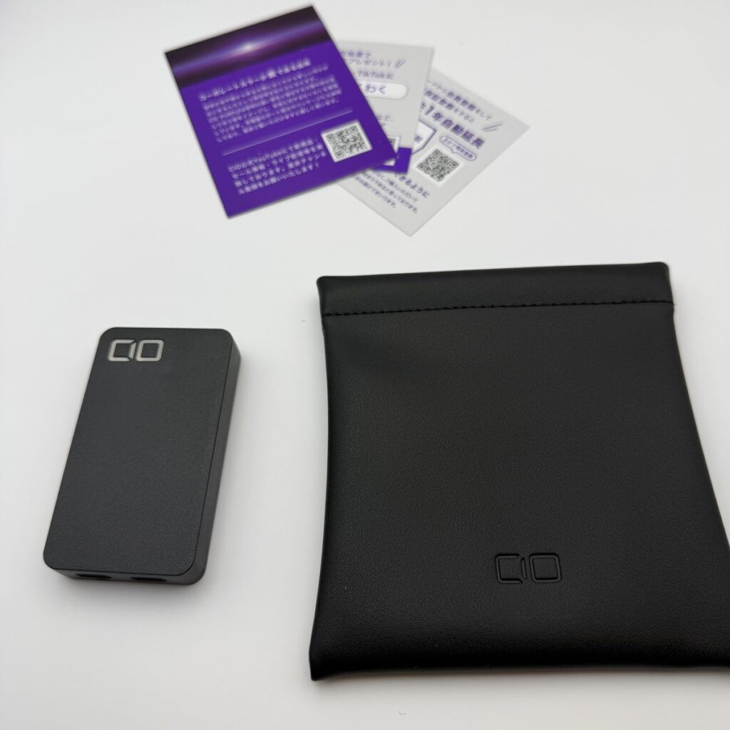 本体・CIOロゴ入りポーチ・案内カード3枚の同梱一式